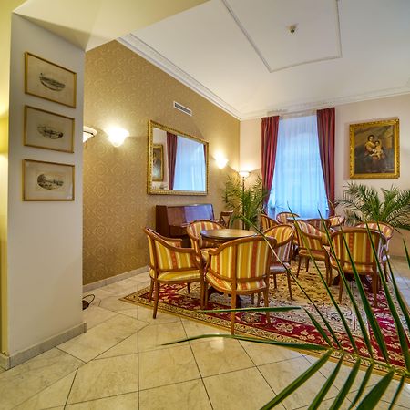 Hotel St George - Czech Leading Hotels Praga Esterno foto