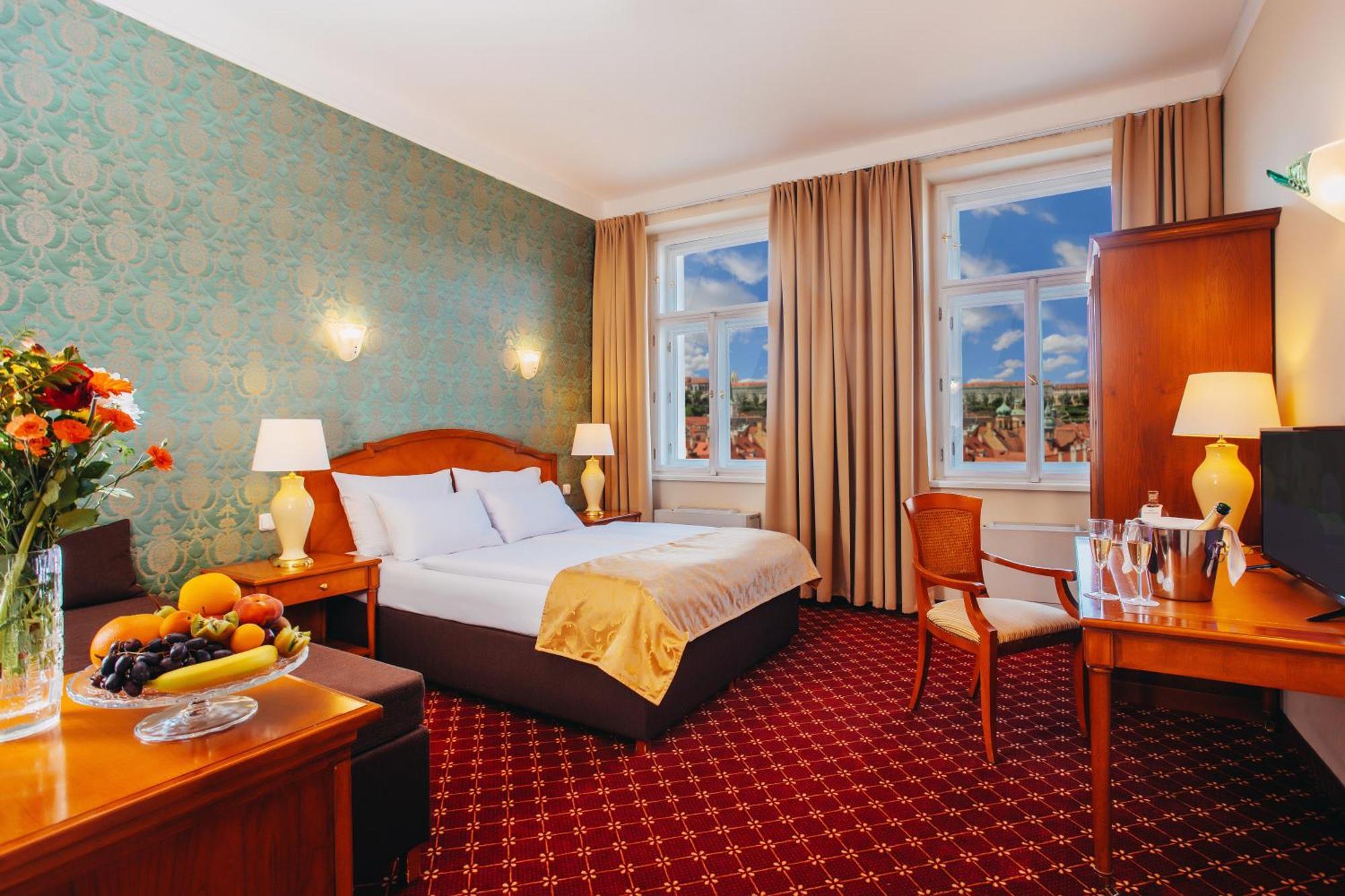 Hotel St George - Czech Leading Hotels Praga Esterno foto