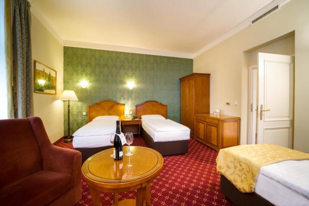 Hotel St George - Czech Leading Hotels Praga Esterno foto
