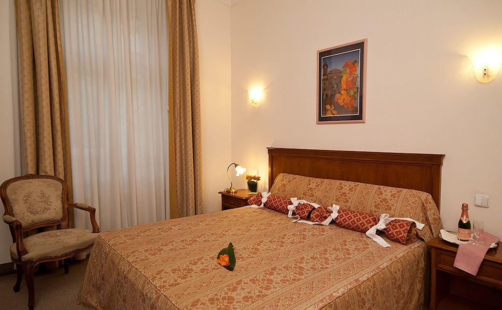 Hotel St George - Czech Leading Hotels Praga Esterno foto