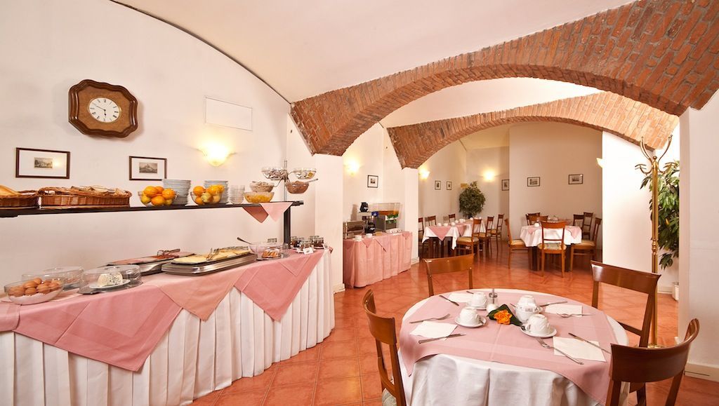 Hotel St George - Czech Leading Hotels Praga Esterno foto