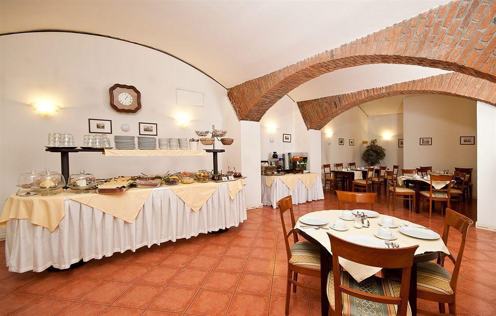Hotel St George - Czech Leading Hotels Praga Esterno foto